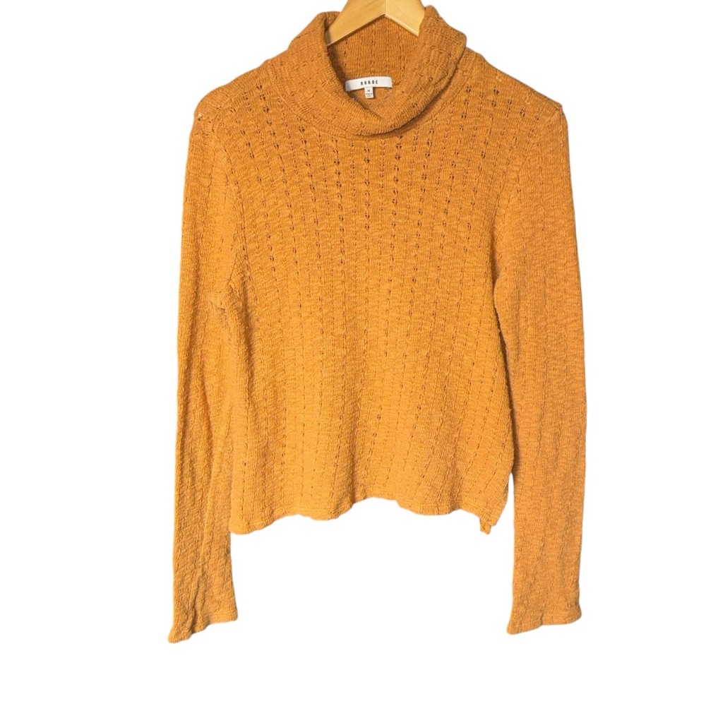 🔵 3/$18 - RO & DE turtleneck slightly cropped sweater MEDIUM